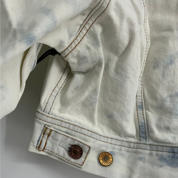 NEW! RE/DONE Size Large Cropped Denim Trucker Jacket Sunbleach $385 msrp I11-14 - Picture 6 of 10